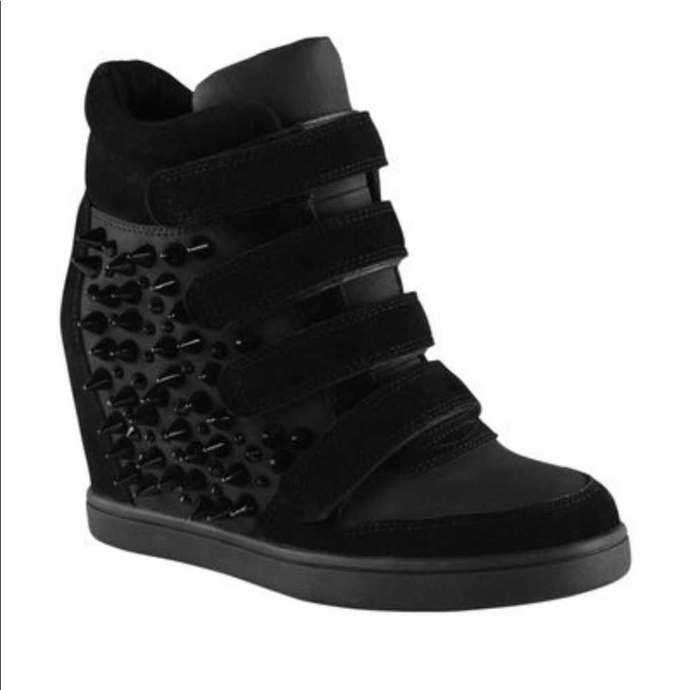 Aldo “Graziana” Black Wedge Sneaker! ⚫️◾️⚫️